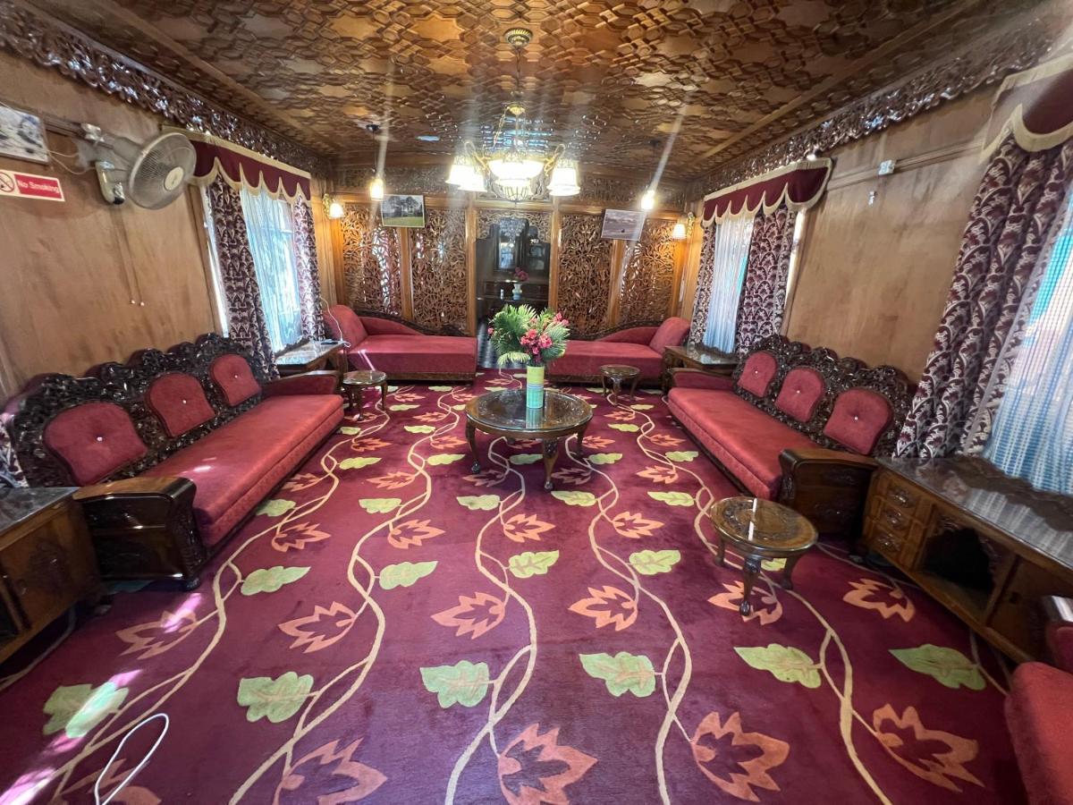 ホテル Aristotle Group Of Houseboats & Transportation Srīnagar エクステリア 写真